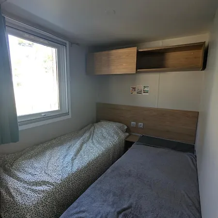 Mobil-home Neuf Surequipe 6 Pers 3 A Cap Ferret Dans 4 Etoiles Avec Piscine Lège-Cap-Ferret